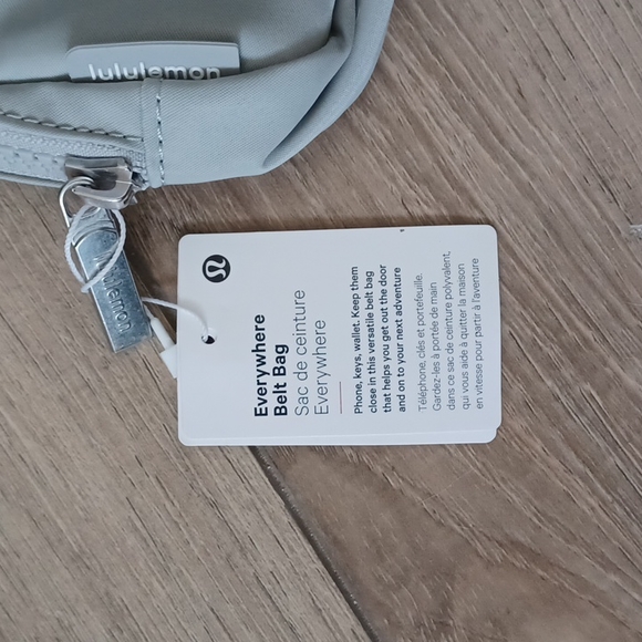 Lululemon Gray Everywhere Belt Bag NWT - Picture 2 of 3